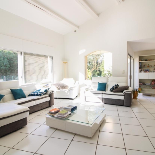  Laurent ALIAGA L'Expert Immobilier : House | NIMES (30900) | 240 m2 | 726 000 € 