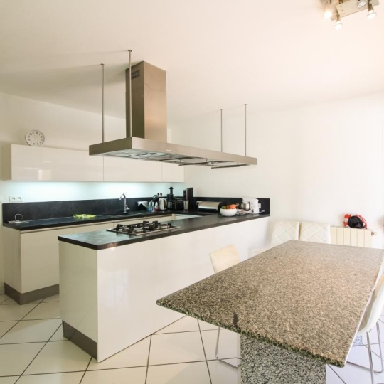  Laurent ALIAGA L'Expert Immobilier : House | NIMES (30900) | 240 m2 | 726 000 € 
