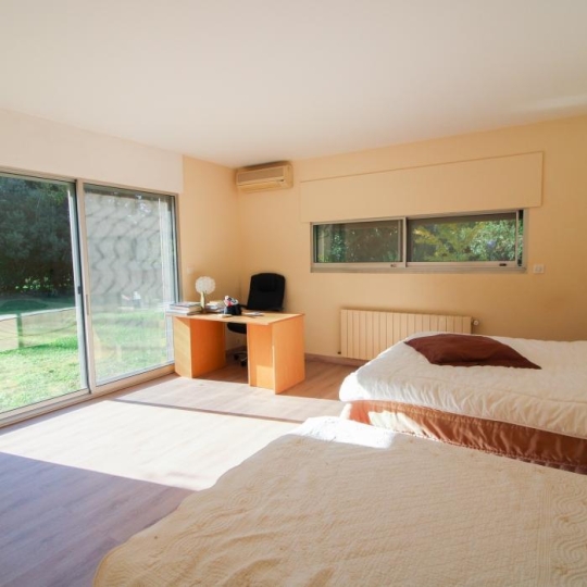  Laurent ALIAGA L'Expert Immobilier : House | NIMES (30900) | 240 m2 | 726 000 € 