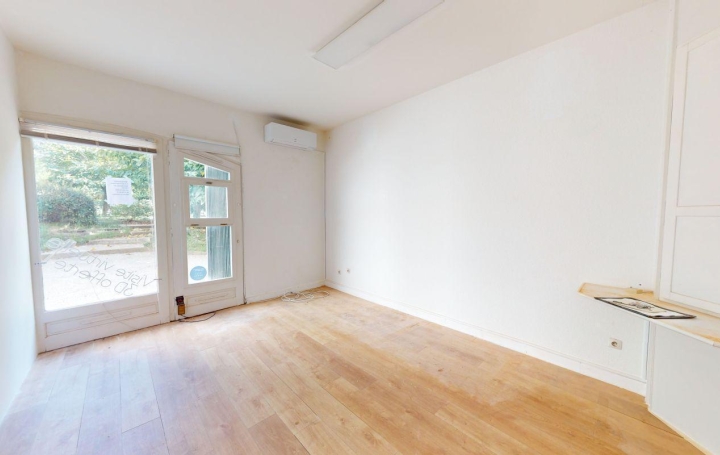 Local commercial SAINT-MATHIEU-DE-TREVIERS 25 m2 550 € Local commercial SAINT-MATHIEU-DE-TREVIERS 25 m2 550 €