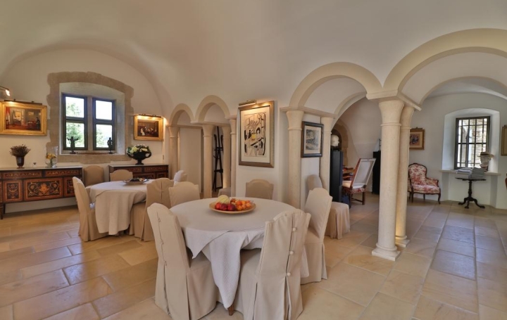 Laurent ALIAGA L'Expert Immobilier : Domain / Estate | GORDES (84220) | 649 m2 | 12 750 000 € 